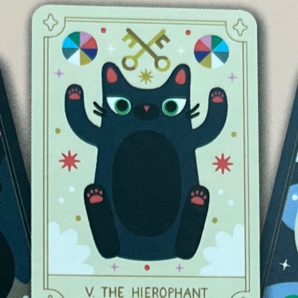 PRICE DROP! Mystic Cats Tarot  - 78-Card Deck with Guidebook and Giftbox - Picture 7 of 14